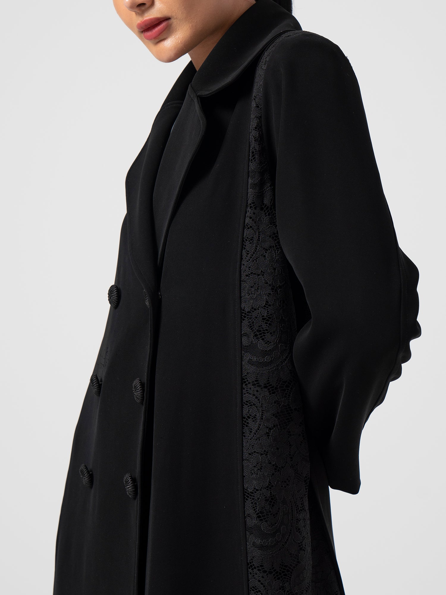 دانتيل أنيقة