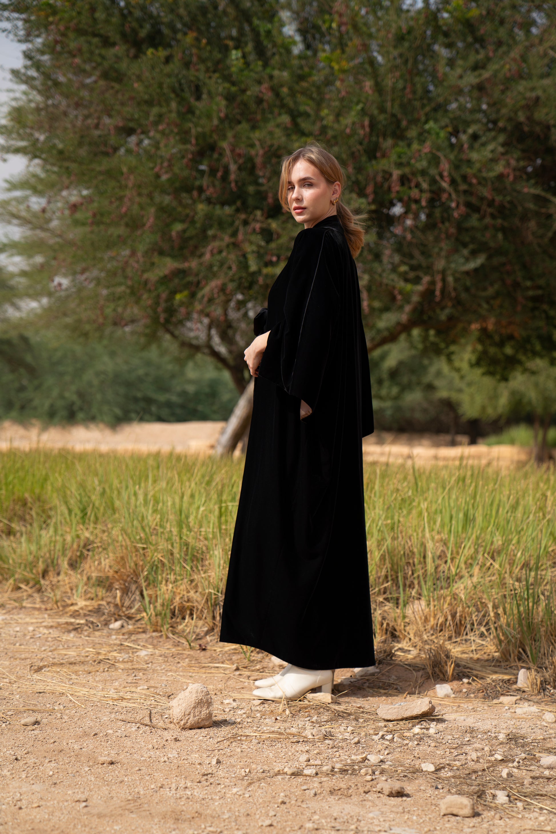 Velvet Grace - Black