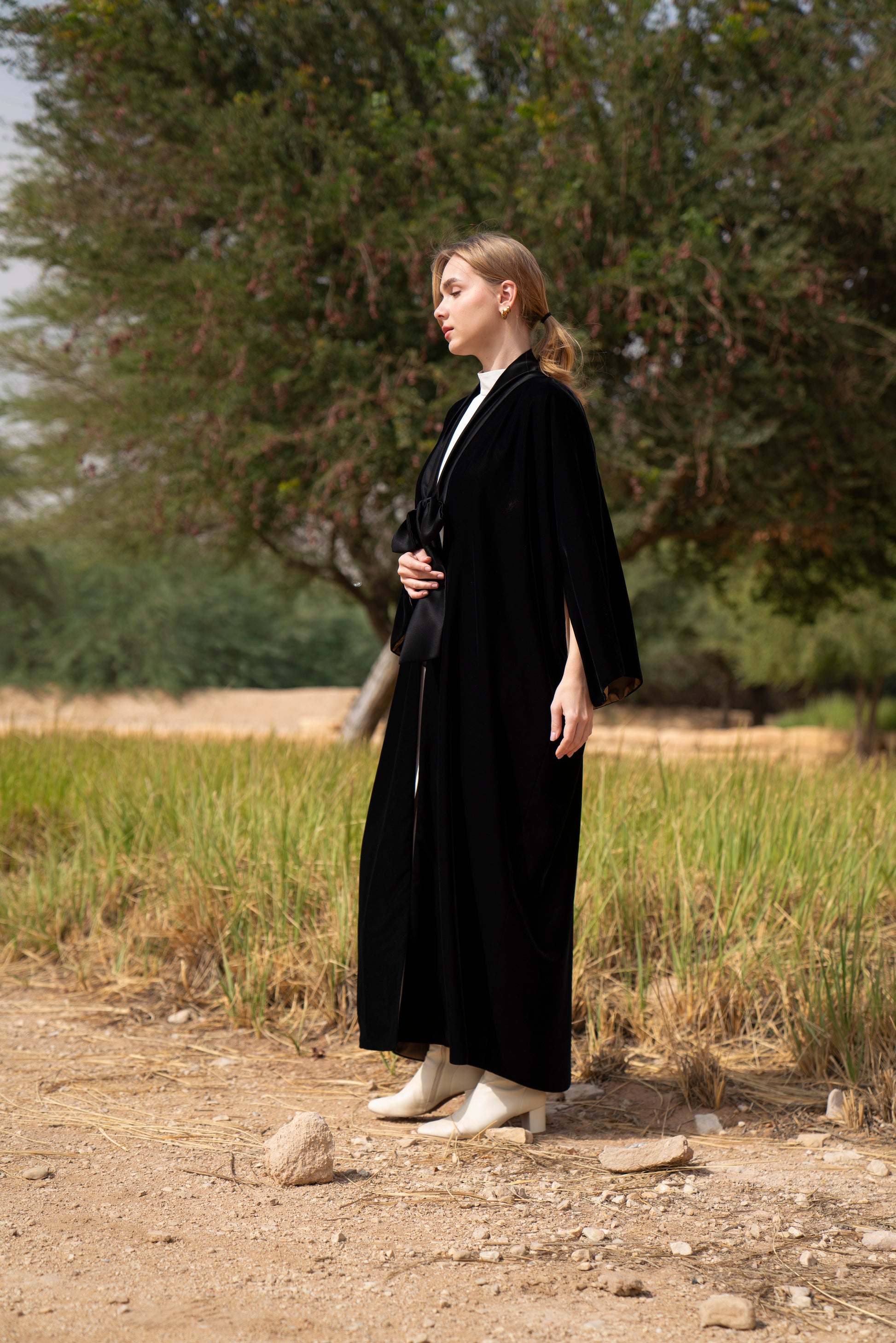 Velvet Grace - Black