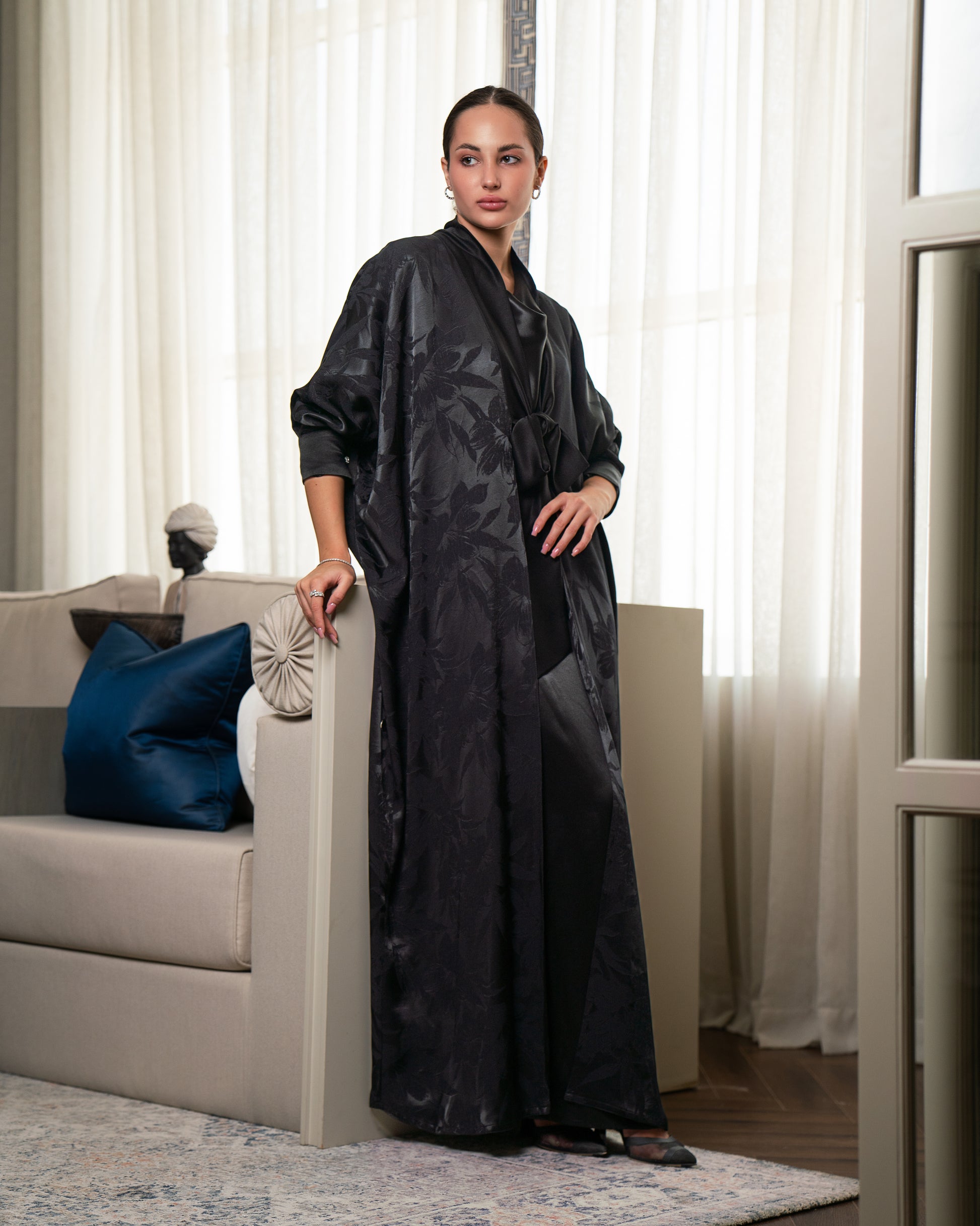 Flora Breeze - Black