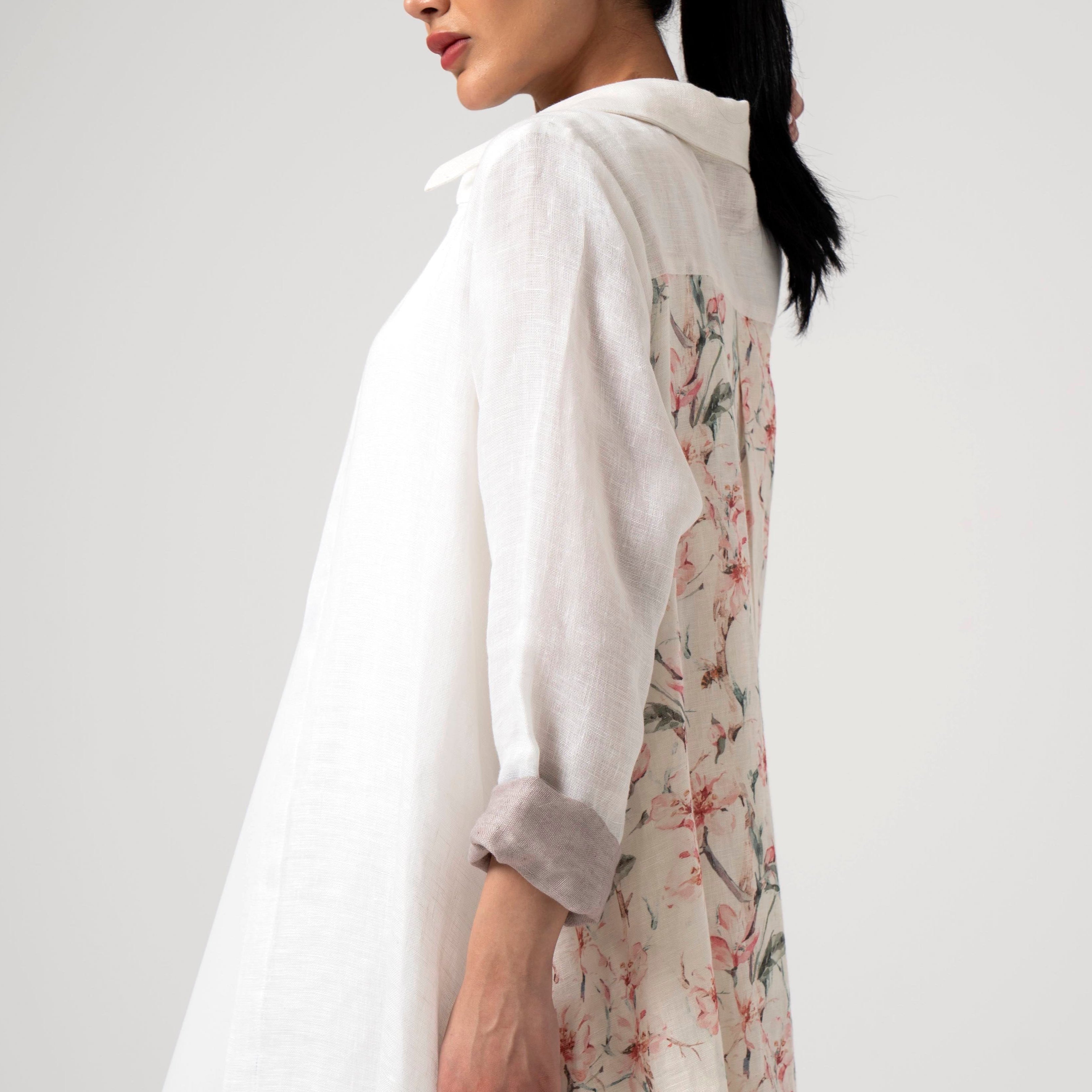 Floral Breeze - White