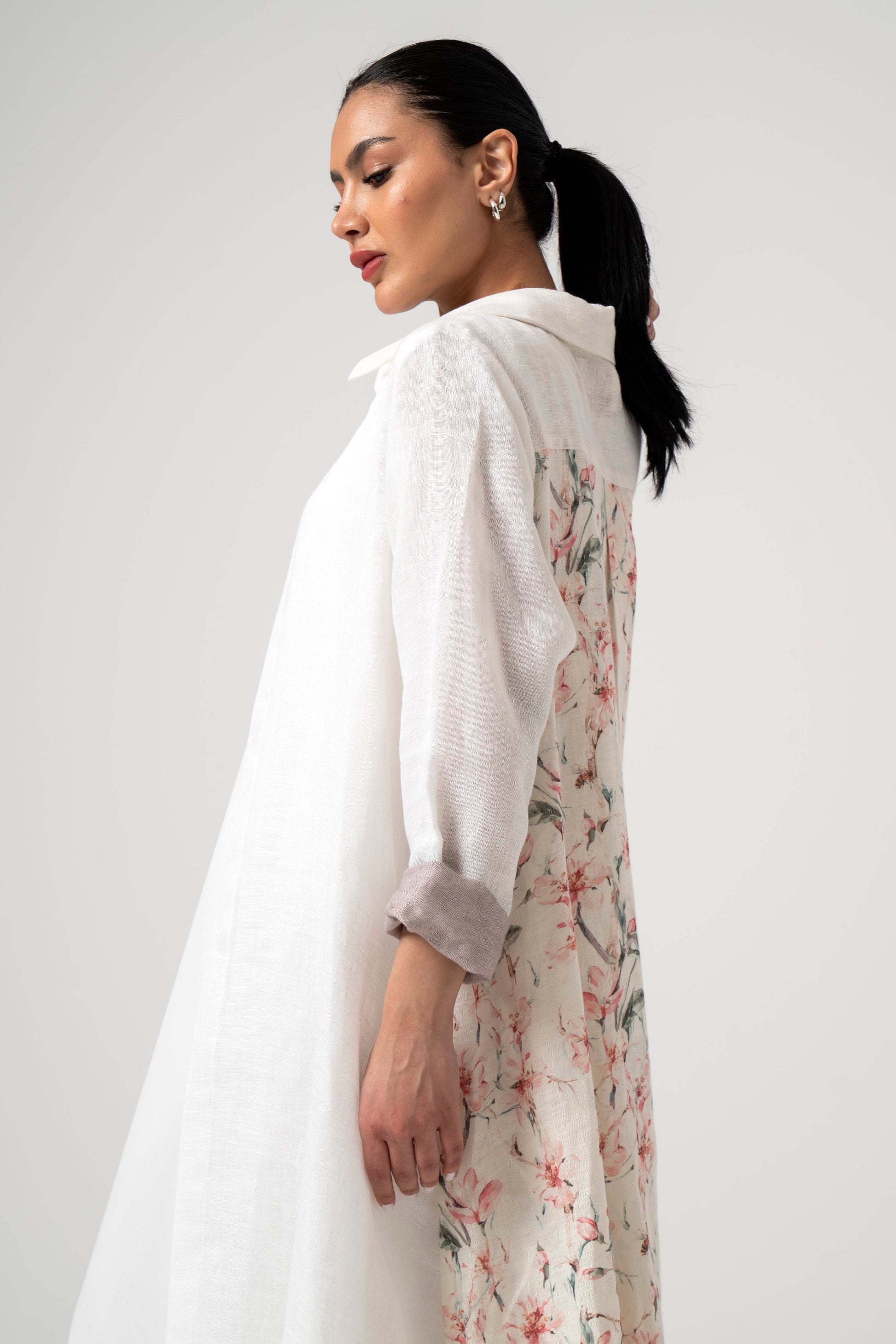 Floral Breeze - White